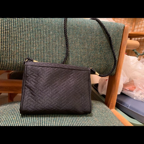 Purses - Picture 4 of 4